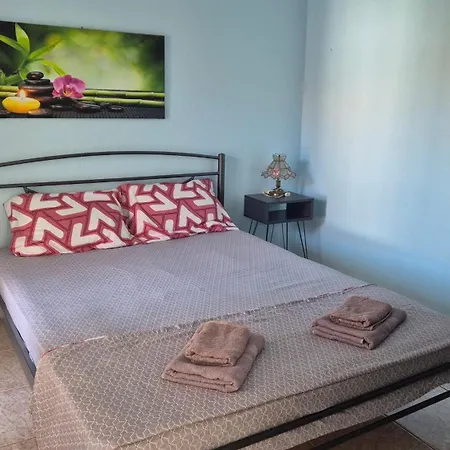 Mateja's Maisonette شقة توروني